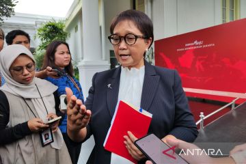 Menlu Retno terima penghargaan Medali Emas Kemerdekaan Pers dari PWI