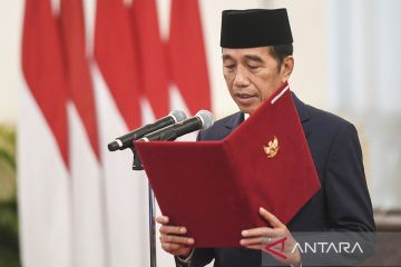 Presiden Jokowi Lantik Sembilan Anggota Komisi Kejaksaan - ANTARA News