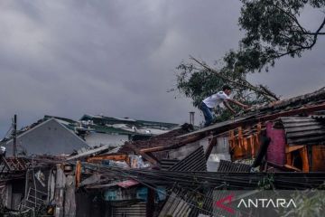 834 keluarga korban puting beliung Bandung-Sumedang mengungsi