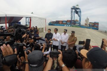 Presiden Jokowi apresiasi efisiensi di Makassar New Port