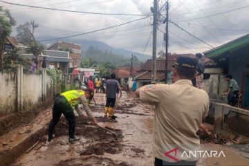 BPBD Garut: Banjir bandang di Cisurupan akibat penyumbatan drainase