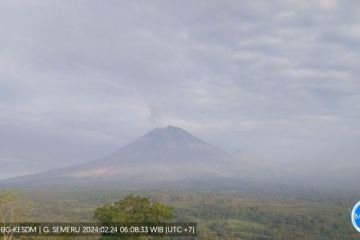 Getaran banjir lahar dingin Gunung Semeru terekam hampir dua jam