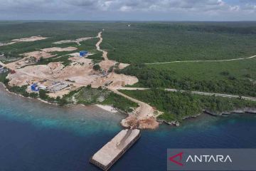 Aktivitas penambangan batu gamping