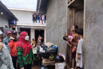 Pemkot Bandarlampung turunkan petugas kesehatan di lokasi banjir