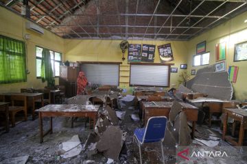 Sekolah rusak terdampak angin kencang