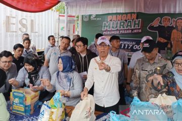 Sudin KPKP Jakpus selenggarakan sembako murah untuk tekan harga pangan