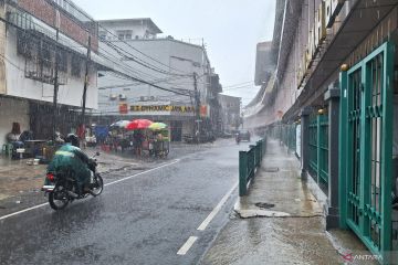 BMKG prakirakan Jaksel dan Jaktim hujan ringan pada Selasa siang