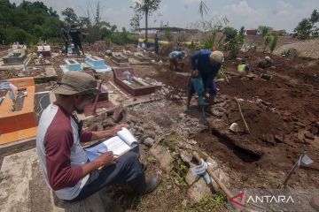 Ratusan makam dipindahkan karena proyek tol Solo-Yogyakarta