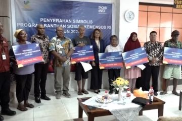 Pos Indonesia salurkan bansos kepada 25.980 KPM di Jayapura