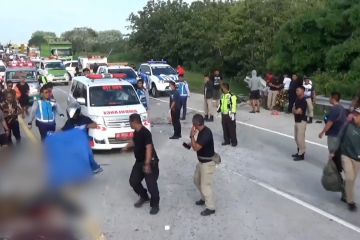 Bus rombongan Partai Hanura terguling di Tol Solo-Ngawi, 1 tewas