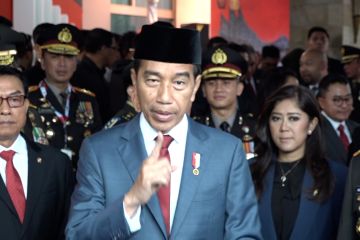 Jokowi bantah makan siang gratis dibahas di sidang kabinet paripurna