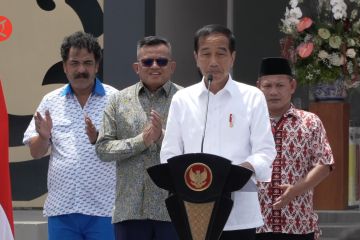 Resmikan revitalisasi Terminal Leuwipanjang, Jokowi: Keren banget