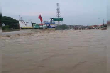 Tanggul Sungai Tuntang jebol, jalur Semarang-Grobogan lumpuh