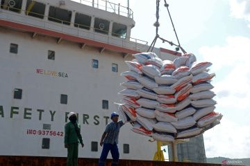 Kemendag terbitkan izin tambahan impor beras 1,6 juta ton 