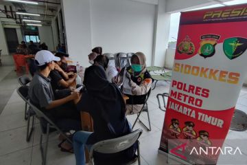 Polisi periksa kesehatan penyelenggara pemilu selama rekapitulasi 