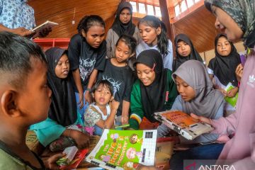 Komunitas bergerak aktif tingkatkan literasi anak-anak pesisir di Jambi