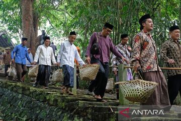 Nyadran Suroloyo Sepujud sambut Ramadhan sekaligus mendoakan arwah leluhur