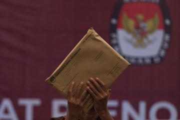 Rapat pleno KPU Baubau