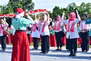 Iriana dan OASE KIM sosialisasikan ketahanan pangan kepada siswa SD