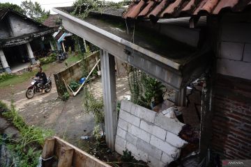 Bencana tanah bergerak di Jombang