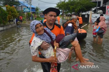 Banjir rendam ratusan rumah di Kota Padang