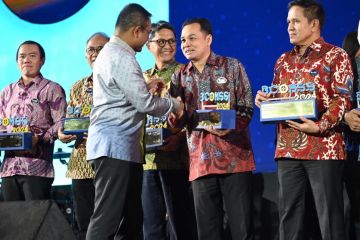 Pelindo raih dua penghargaan BCOMSS 2024 yang digelar Kementerian BUMN