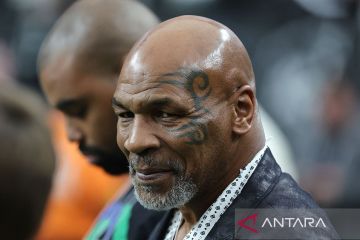 Mike Tyson sebut "comeback" pada usia 57 tahun adalah hal yang mudah