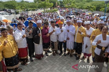 Wali Kota Palu Resmiklan Pura Melasti Pantai Dupa