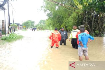 Banjir terjang tiga kabupaten di Pulau Madura