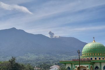 Tanpa erupsi, aktivitas Gunung Marapi turun drastis pada awal Ramadhan