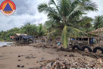 Banjir rob landa wilayah pesisir Trenggalek