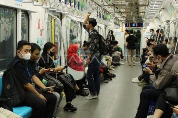 DKI kemarin, polemik KMJU hingga MRT perbolehkan penumpang buka puasa