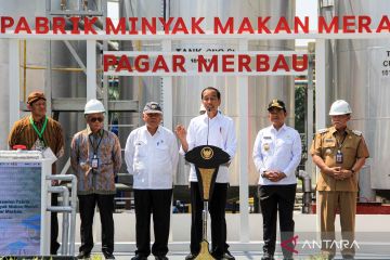 Presiden Joko Widodo resmikan pabrik minyak goreng merah di Deli Serdang