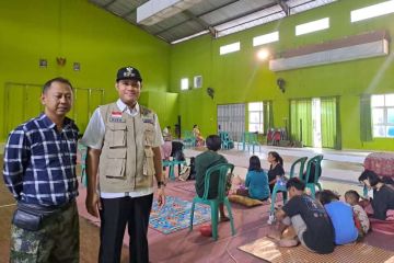 Warga Kudus yang terdampak banjir mulai mengungsi