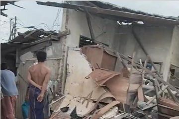 Belasan rumah warga rusak akibat abrasi di Pantai Mapak Indah Mataram