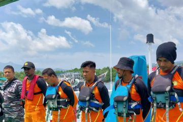 Tim SAR cari ABK yang hilang saat jaring ikan di perairan Ende NTT