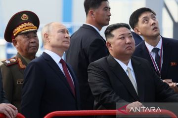 Putin kembali hadiahkan limusin mewah Rusia untuk Kim Jon Un