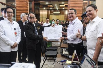Politik kemarin, gugatan pemilu ke MK hingga Jokowi apresiasi KPU