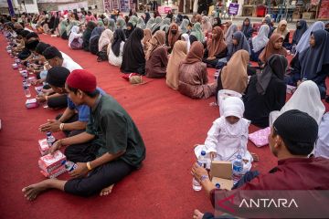 Buka puasa bersama 1000 anak yatim di Palu