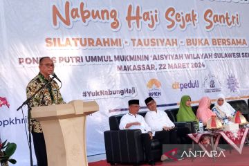 BPKH ajak santri pesantren di Makassar tabung haji di usia dini
