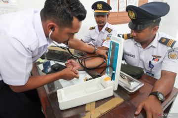 Pemeriksaan kesehatan masinis kereta