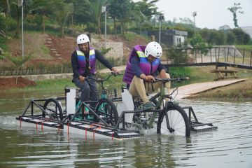 Universitas Gunadarma luncurkan perahu listrik-sepeda listrik amfibi