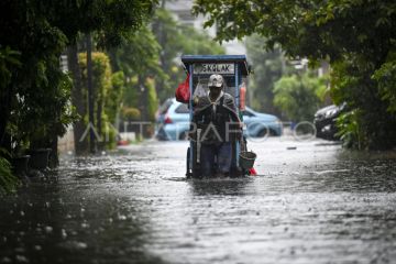 DKI kemarin, Jakarta kembali banjir hingga penukaran uang baru lebaran