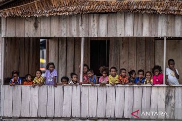 Kehidupan warga kampung Kapatcol di Papua Barat Daya
