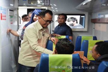 Menhub pastikan kelancaran angkutan mudik Lebaran lewat kereta api