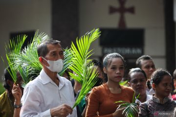 Misa Minggu Palma di Surabaya