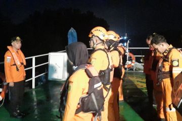 Tim SAR cari sembilan nelayan hilang akibat kapal terbalik di Bontang