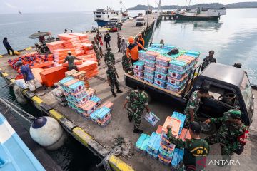 Distribusi 1.300 paket bantuan logistik untuk korban gempa di Pulau Bawean