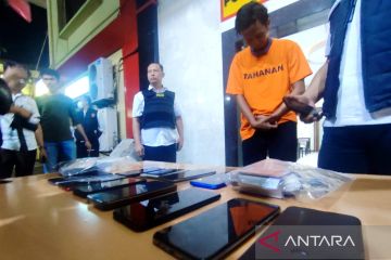 Polisi bekuk bandar judi online jaringan Jatim di Makassar