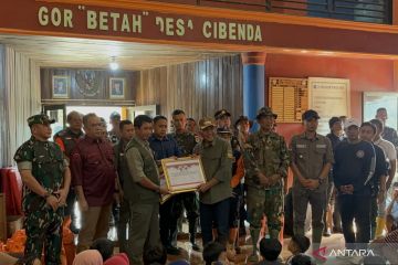BNPB serahkan dana DSP Rp250 juta tangani longsor Cipongkor Bandung